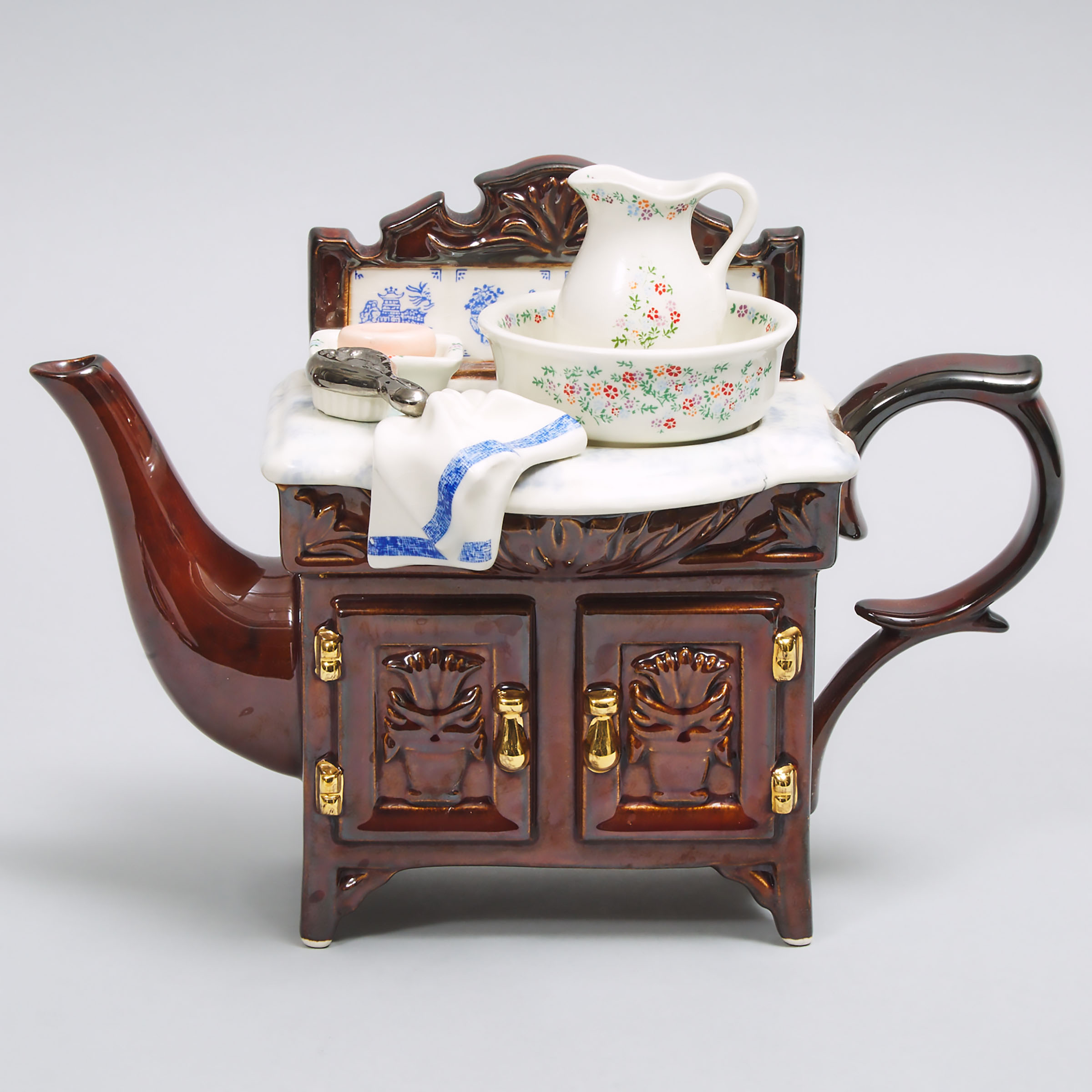 Paul Cardew (English), Victorian Washstand Teapot, 9/31, 1990s
