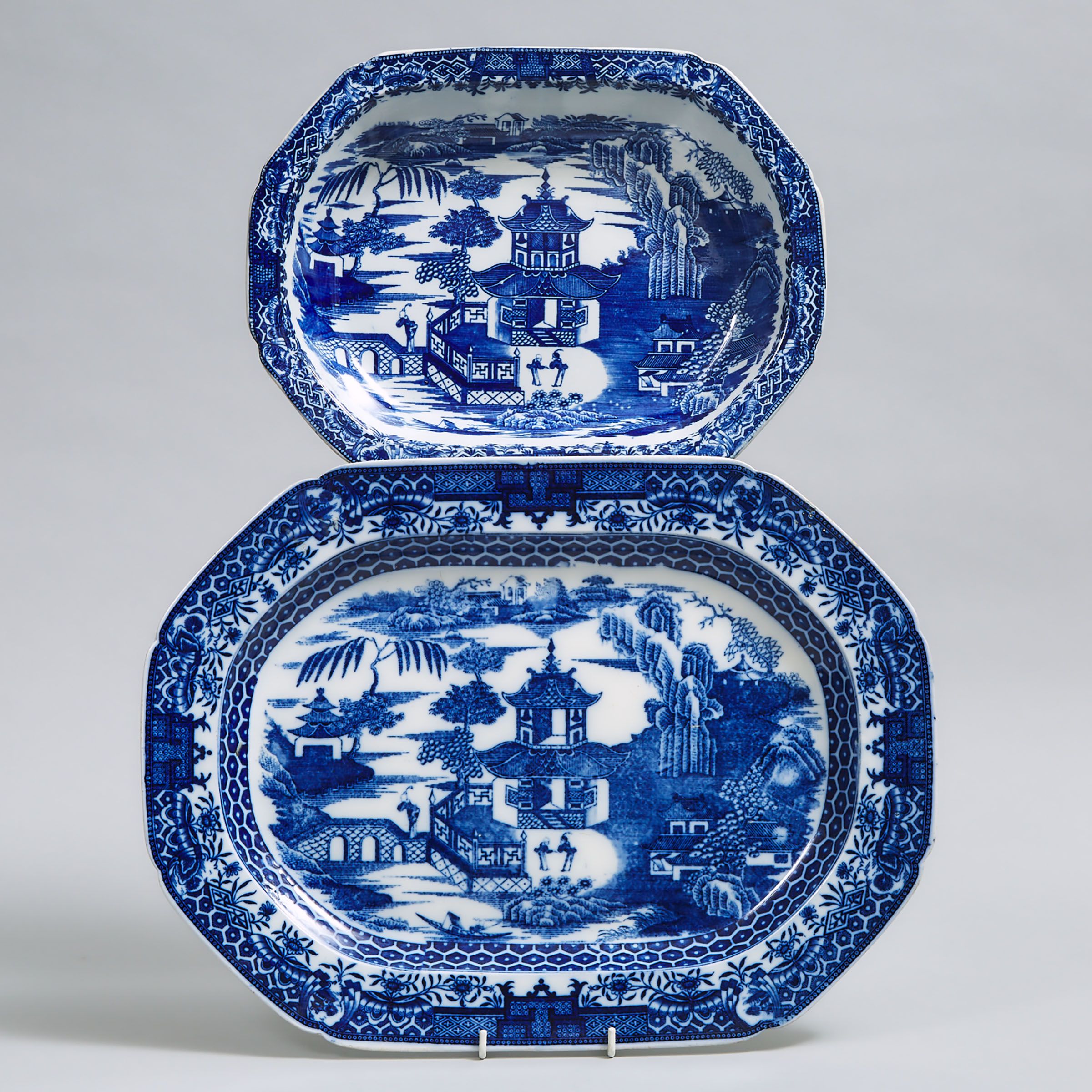 Two Caughley Blue-Printed 'Conversation' Pattern Dishes, c.1780