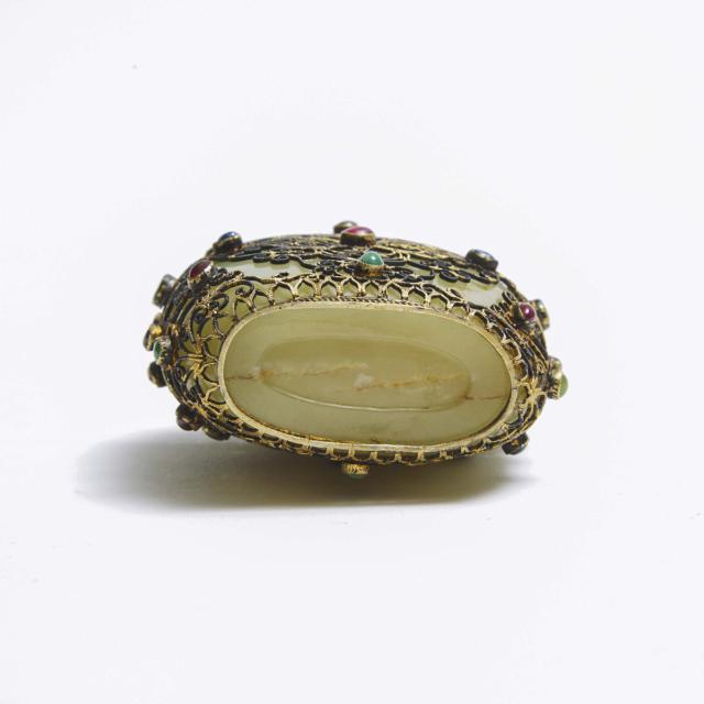A Filigree and Precious Stone Embellished Jade Snuff Bottle, 19th Century