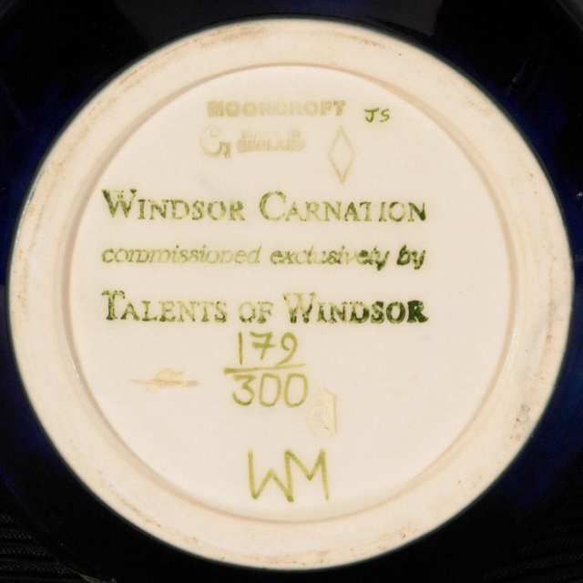 Moorcroft Windsor Carnation Vase, 179/300, 1993