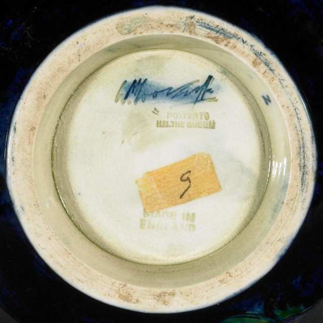 Moorcroft Anemone Covered Bowl, 1940’s
