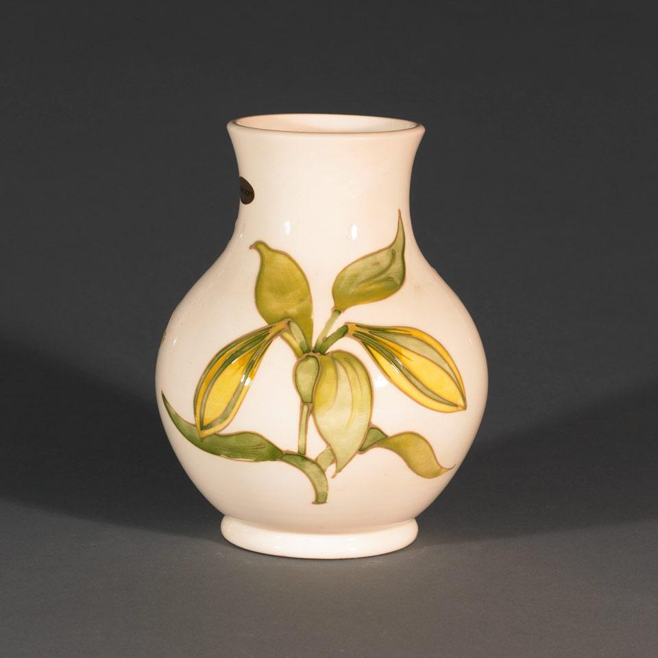 Moorcroft Bermuda Lily Vase, 25/200, 1984