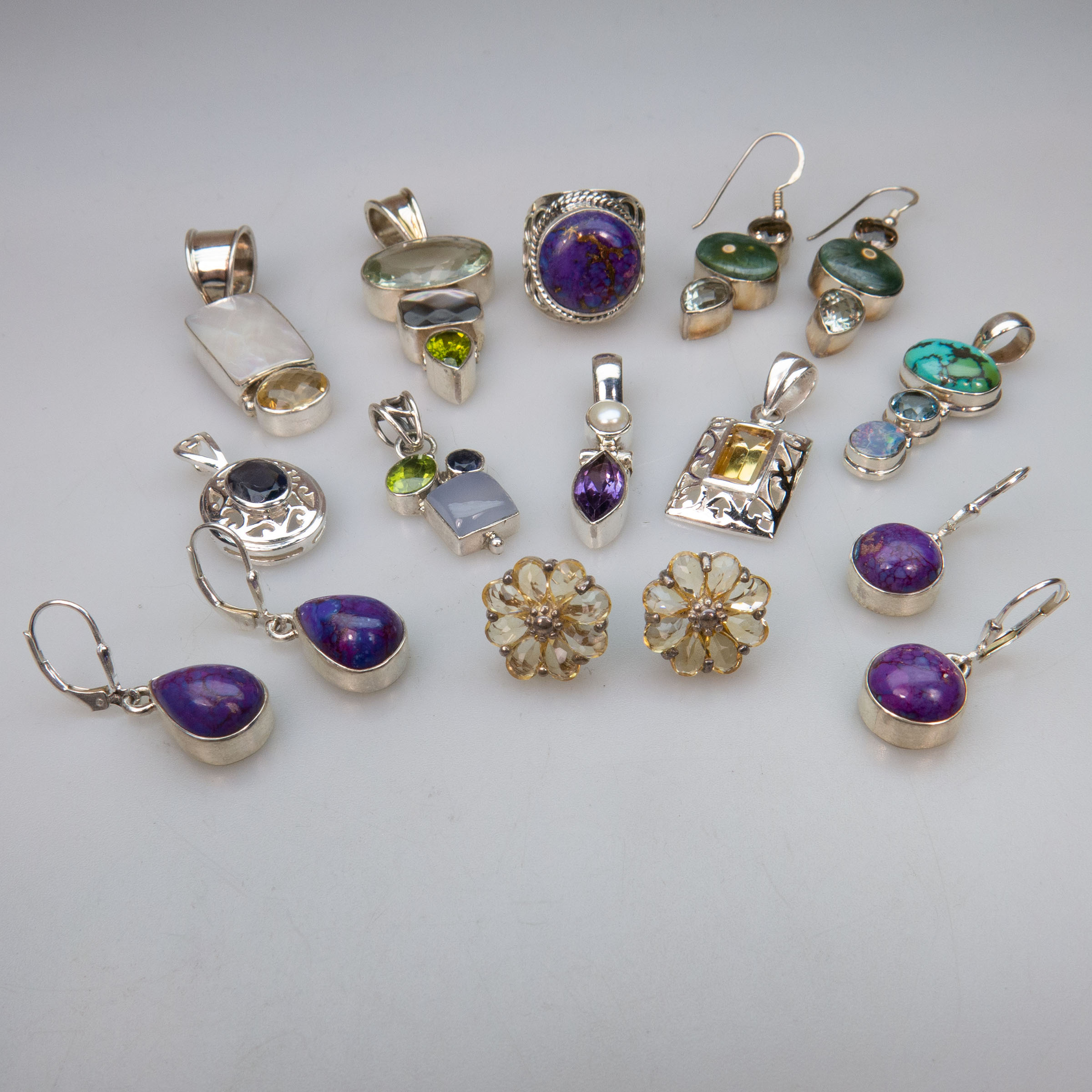 Small Quantity Of Sterling Silver Jewellery