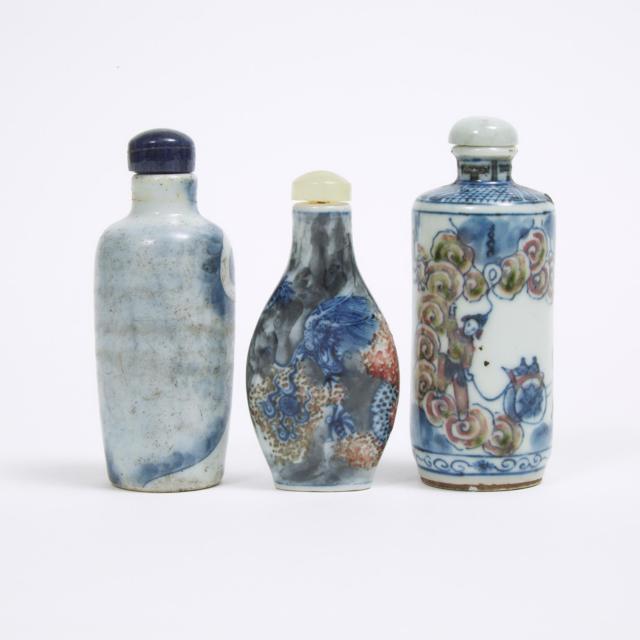 A Group of Three Copper-Red and Underglaze-Blue Porcelain Snuff Bottles, Qing Dynasty