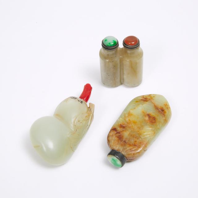 A Group of Three Jade Snuff Bottles, Qing Dynasty