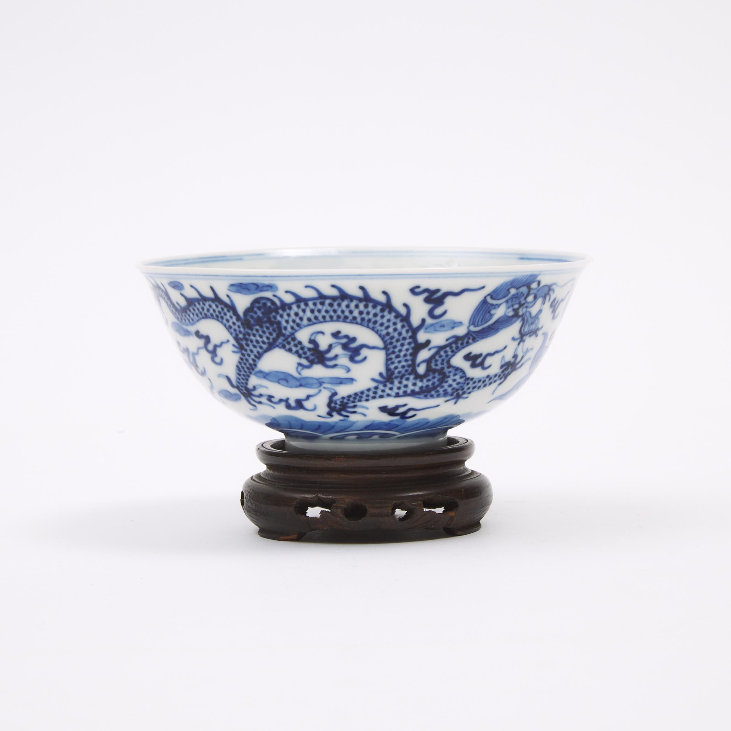 A Blue and White 'Dragon' Bowl, Guangxu Mark, Early 20th Century