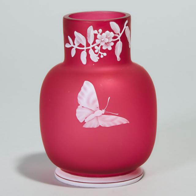 Thomas Webb & Sons Red and White Cameo Glass Vase, 1880s
