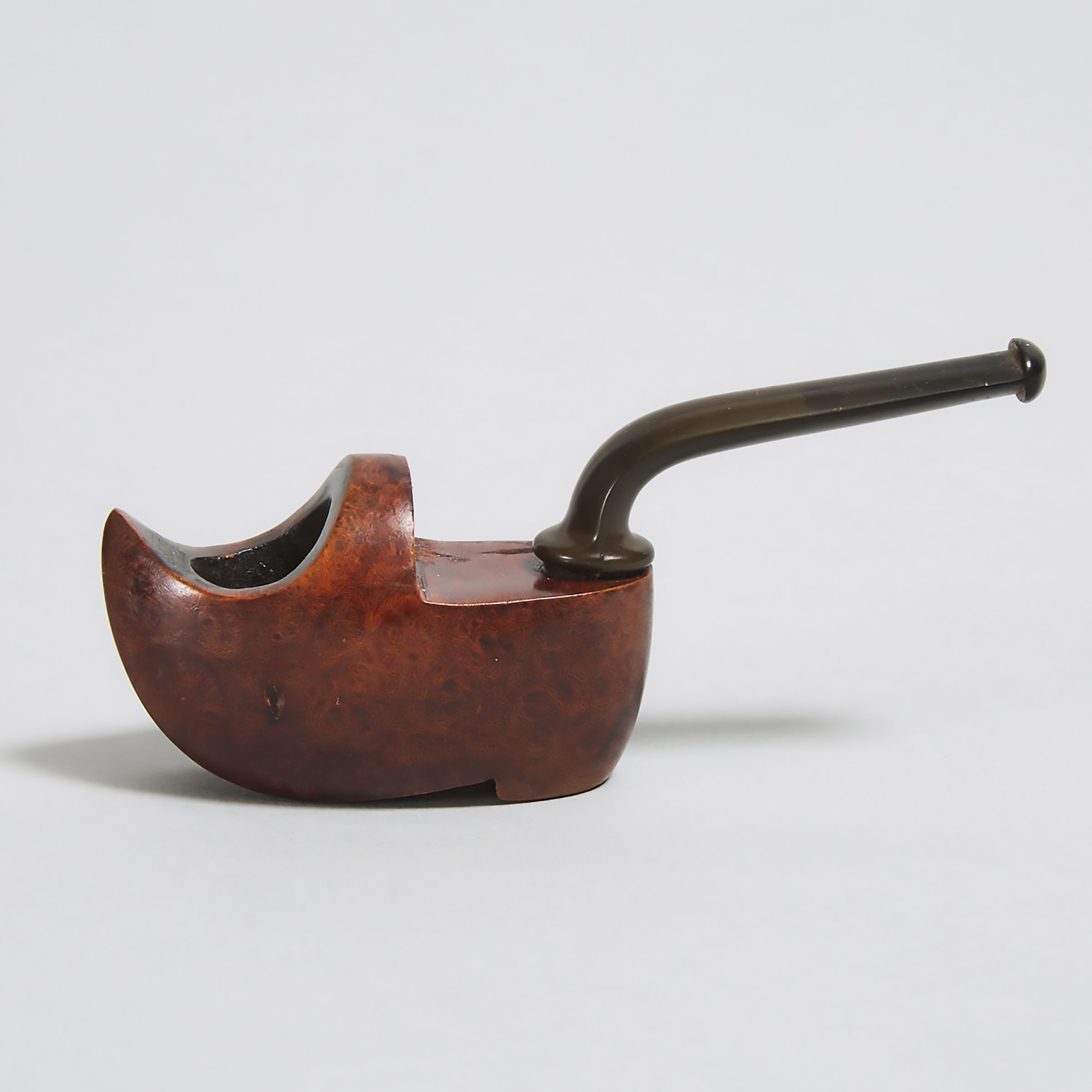 Dutch Briar Wood Shoe Form Pipe, 19th/early 20th century