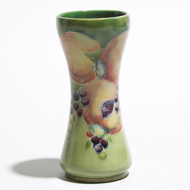 Macintyre Moorcroft Pomegranate Vase, c.1910-12