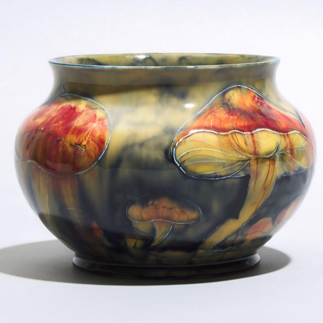 Macintyre Moorcroft Claremont Vase, c.1905-10
