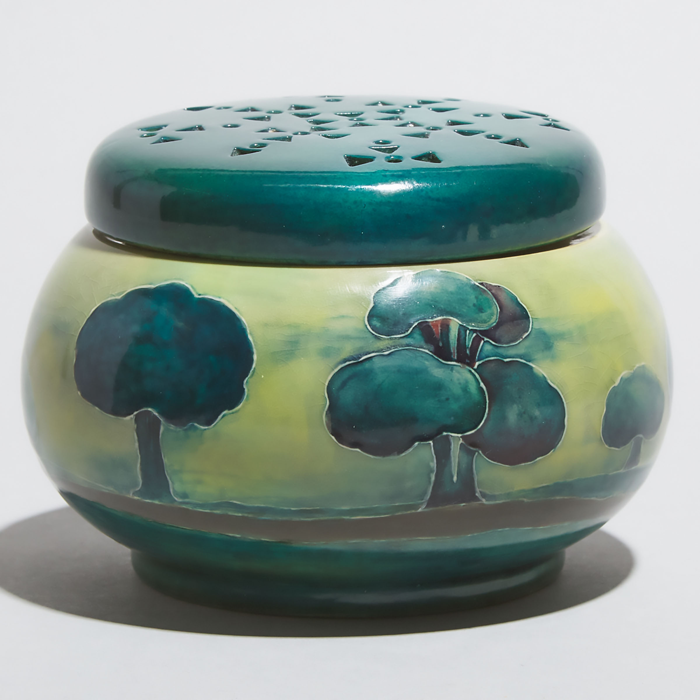 Macintyre Moorcroft Hazeldene Covered Potpourri Jar, c.1910