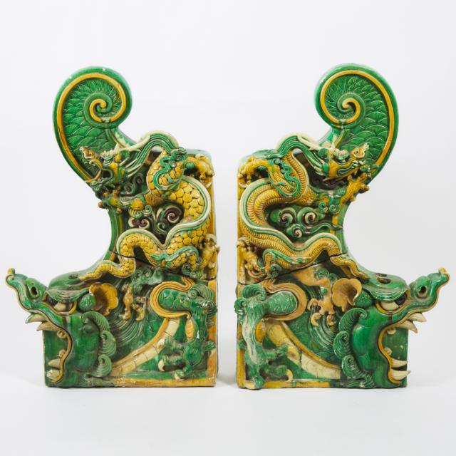 A Pair of Large Sancai-Glazed Dragon-Form Roof Tiles, Ming Dynasty (1368-1644)