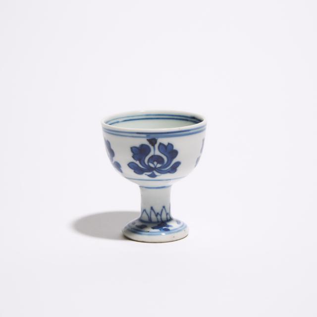 A Blue and White Stem Cup, Kangxi Period (1662-1722)