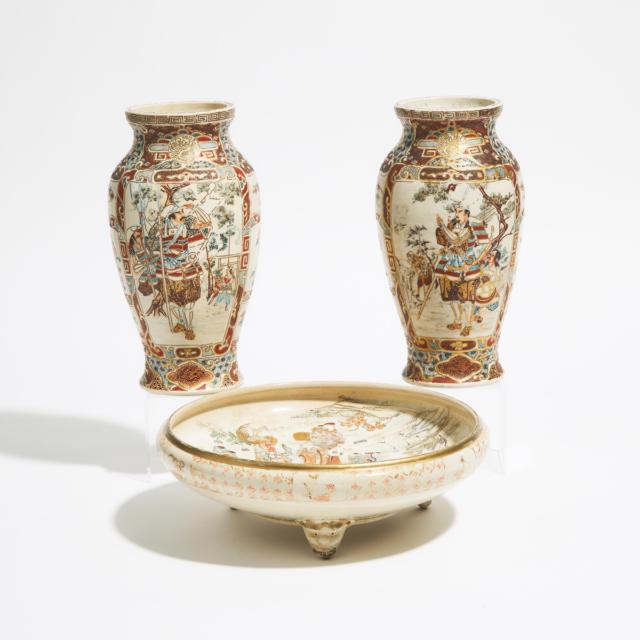A Satsuma Tripod Dish, Together With a Pair of Moriage Vases, 19th/20th Century