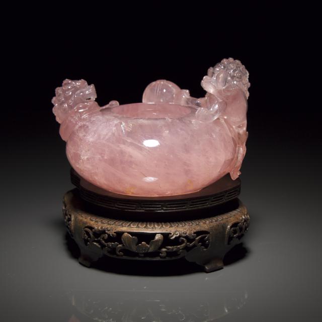 A Chinese Rose Quartz 'Lions' Brushwasher, Qing Dynasty