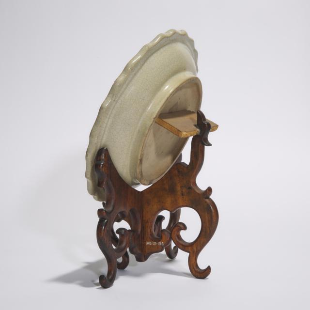 A Crackle-Glazed Barbed-Rim Dish, 19th Century or Earlier