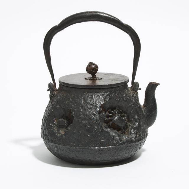 A Cast Iron 'Crabs' Teapot (Tetsubin) and Cover, Meiji Period