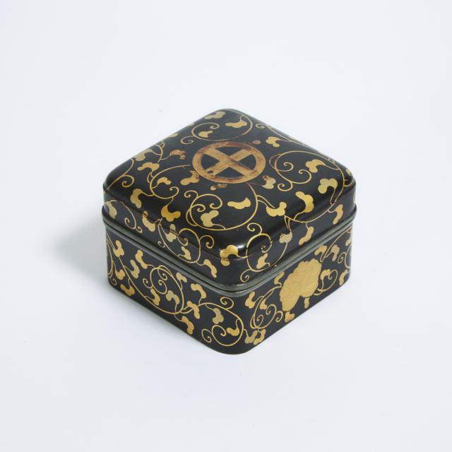A Gold and Black Lacquer Box and Cover with Shimazu Family Crest, 16th Century or Later