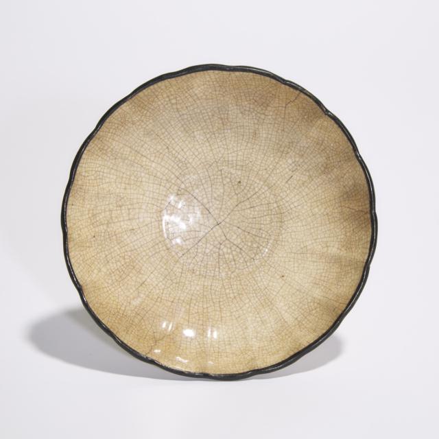 A Ge-Type Lobed Dish, Yuan/Ming Dynasty