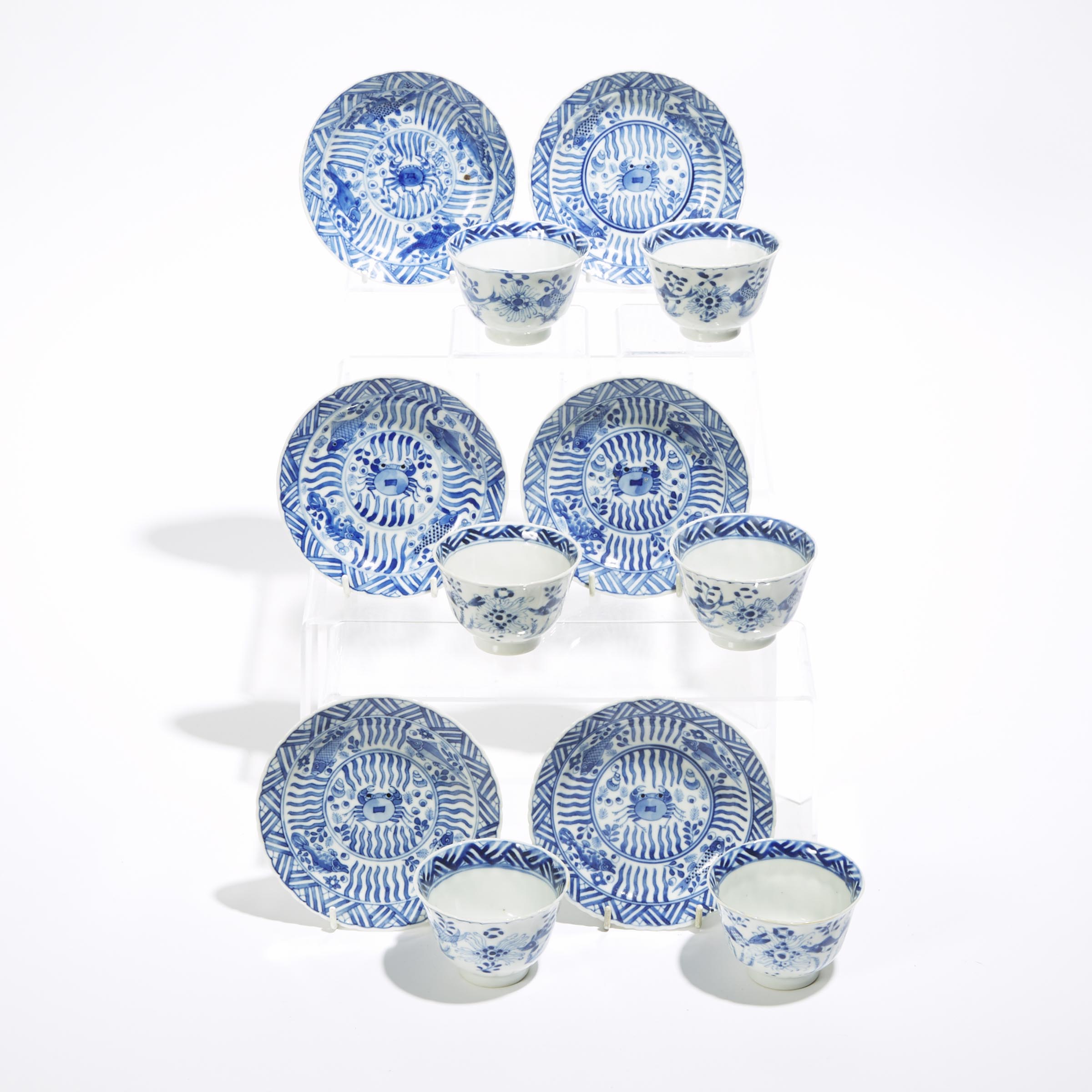 A Set of Twelve 'Crabs and Fish' Cups and Saucers, Kangxi Mark and Period (1662-1722)
