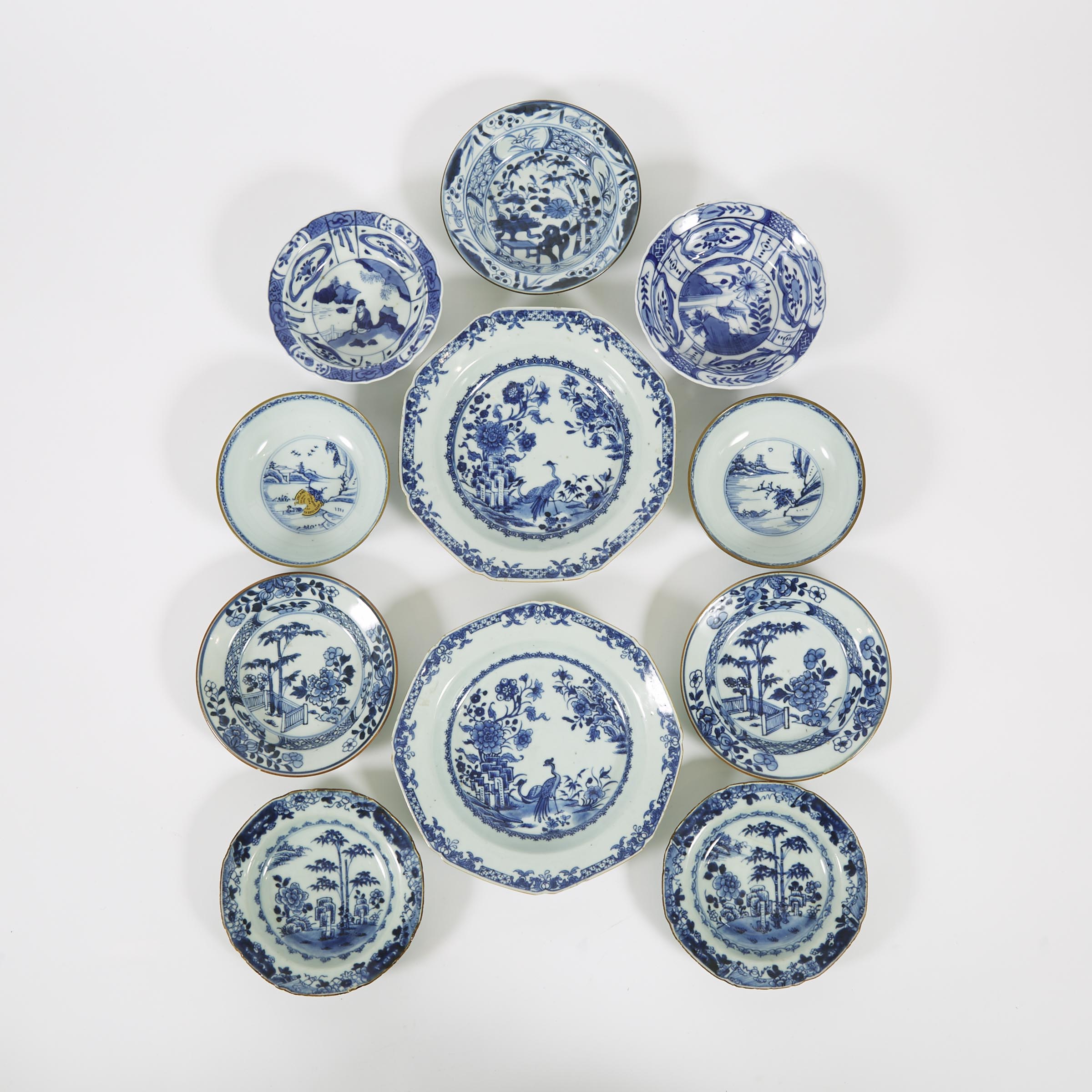 A Group of Eleven Export Blue and White Dishes, 17th/18th Century