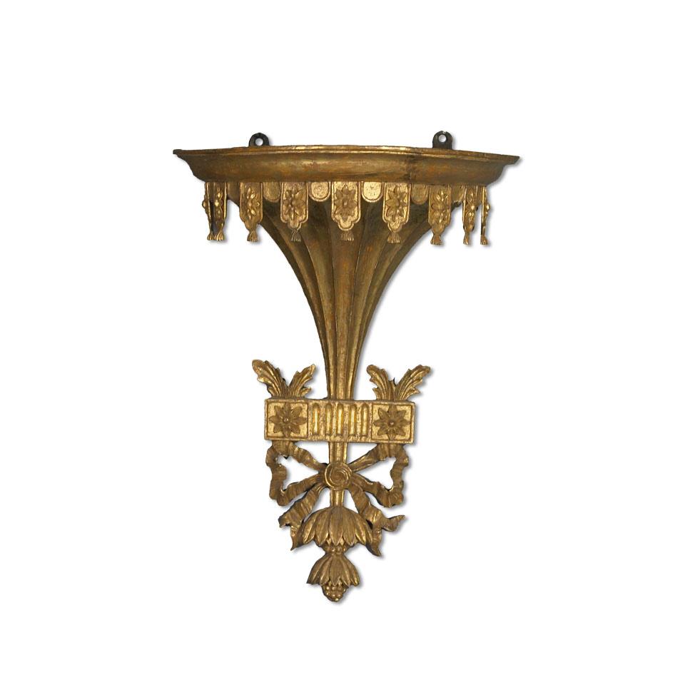 Pair of Continental European Carved and Gilt Wood Wall Brackets, late 18th/19th century