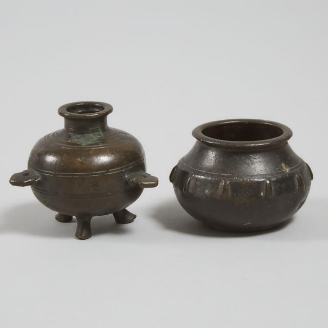 Two Small Continental Bronze Pots, 18th century or earlier