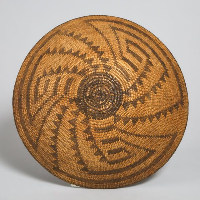 Native American Pima Coiled Sweetgrass Bowl, Arizona, 19th century