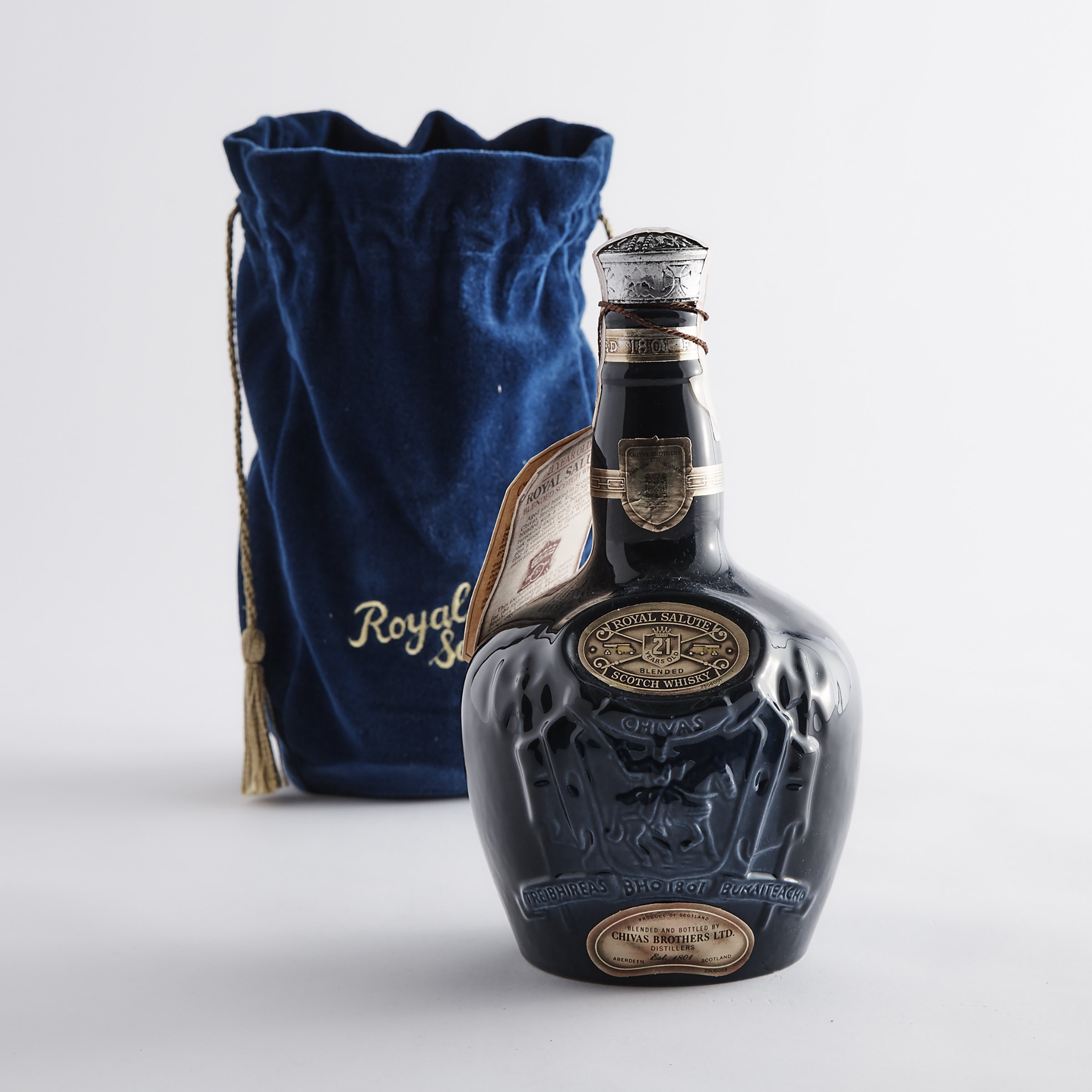 CHIVAS ROYAL SALUTE BLENDED SCOTCH WHISKY 21 YEARS (ONE 70 CL)