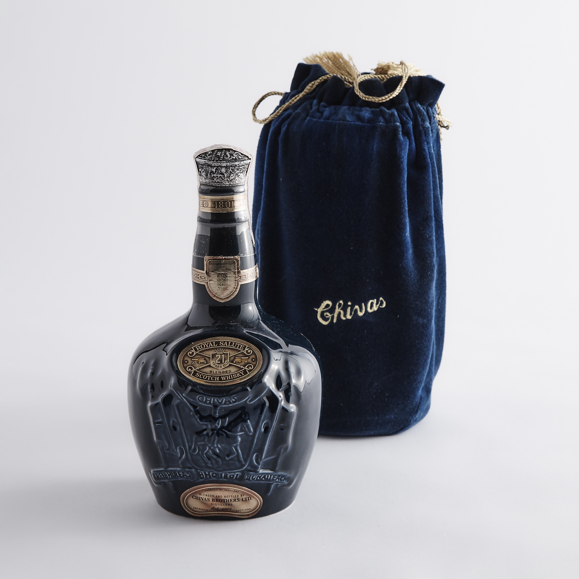 CHIVAS ROYAL SALUTE BLENDED SCOTCH WHISKY 21 YEARS (ONE 70 CL)