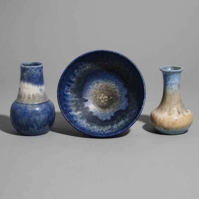 Two Ruskin Mottled Glazed Vases and a Bowl, 1930/31