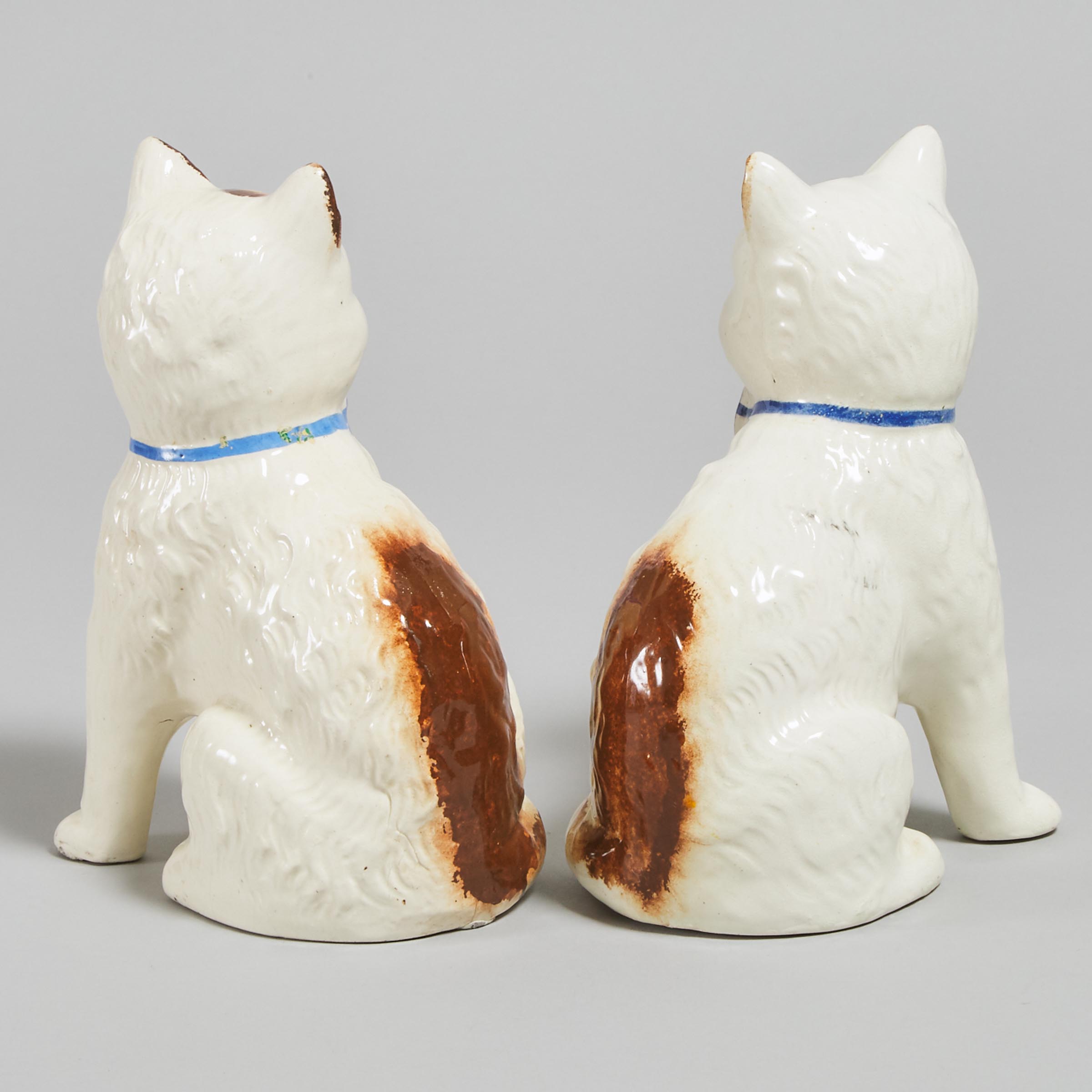 Pair of Staffordshire Pottery Cats, late 19th/early 20th century