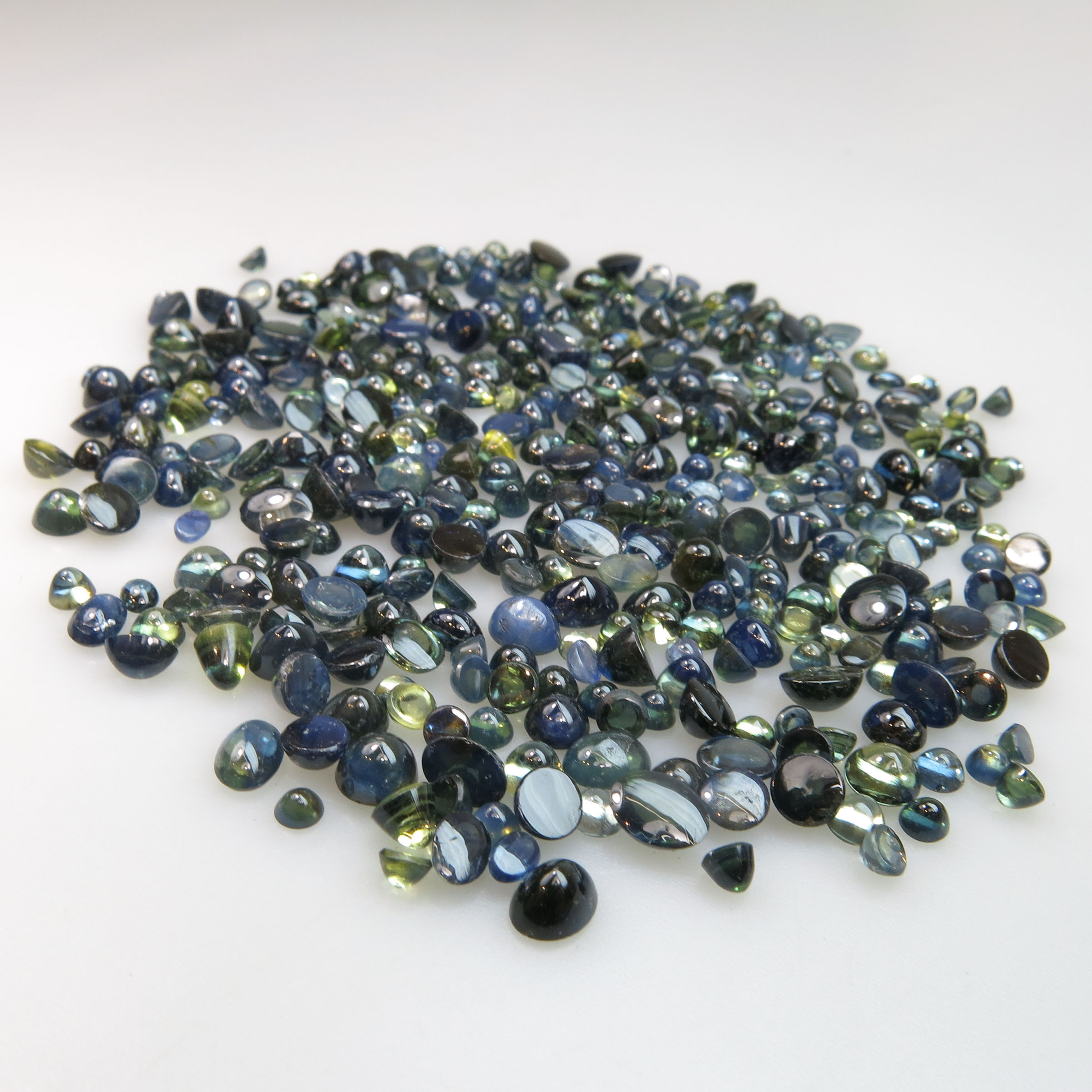 408 Circular And Oval Sapphire Cabochons