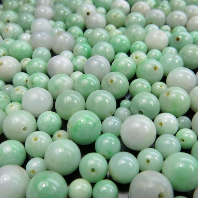915 Various Jadeite Beads