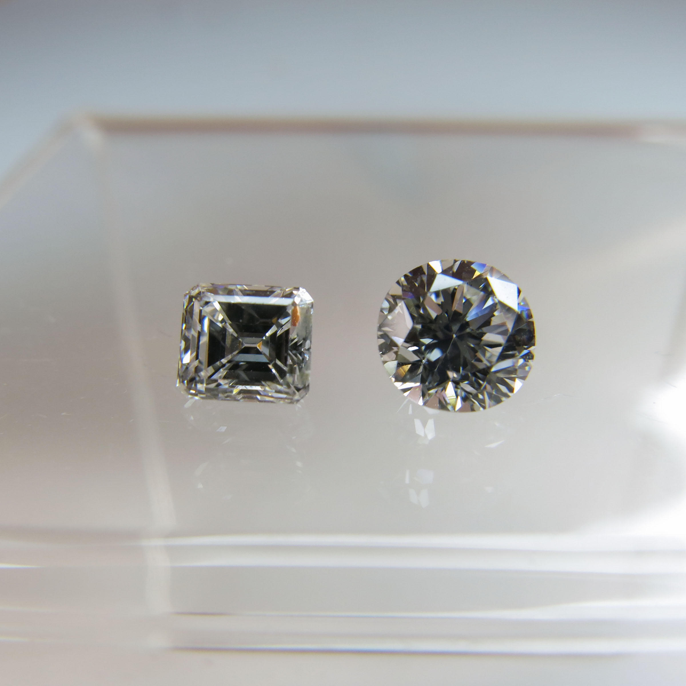 2 Unmounted Diamonds