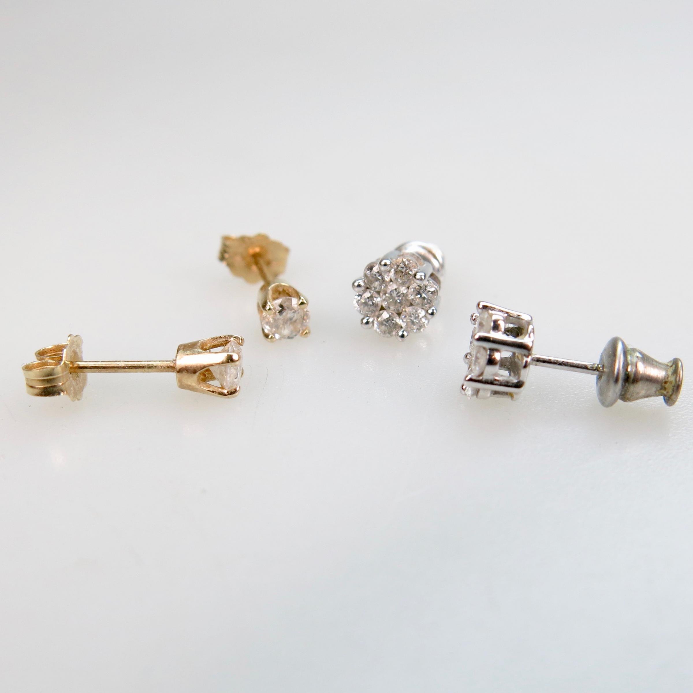 2 x 14k Yellow And White Gold Pairs Of Stud Earrings