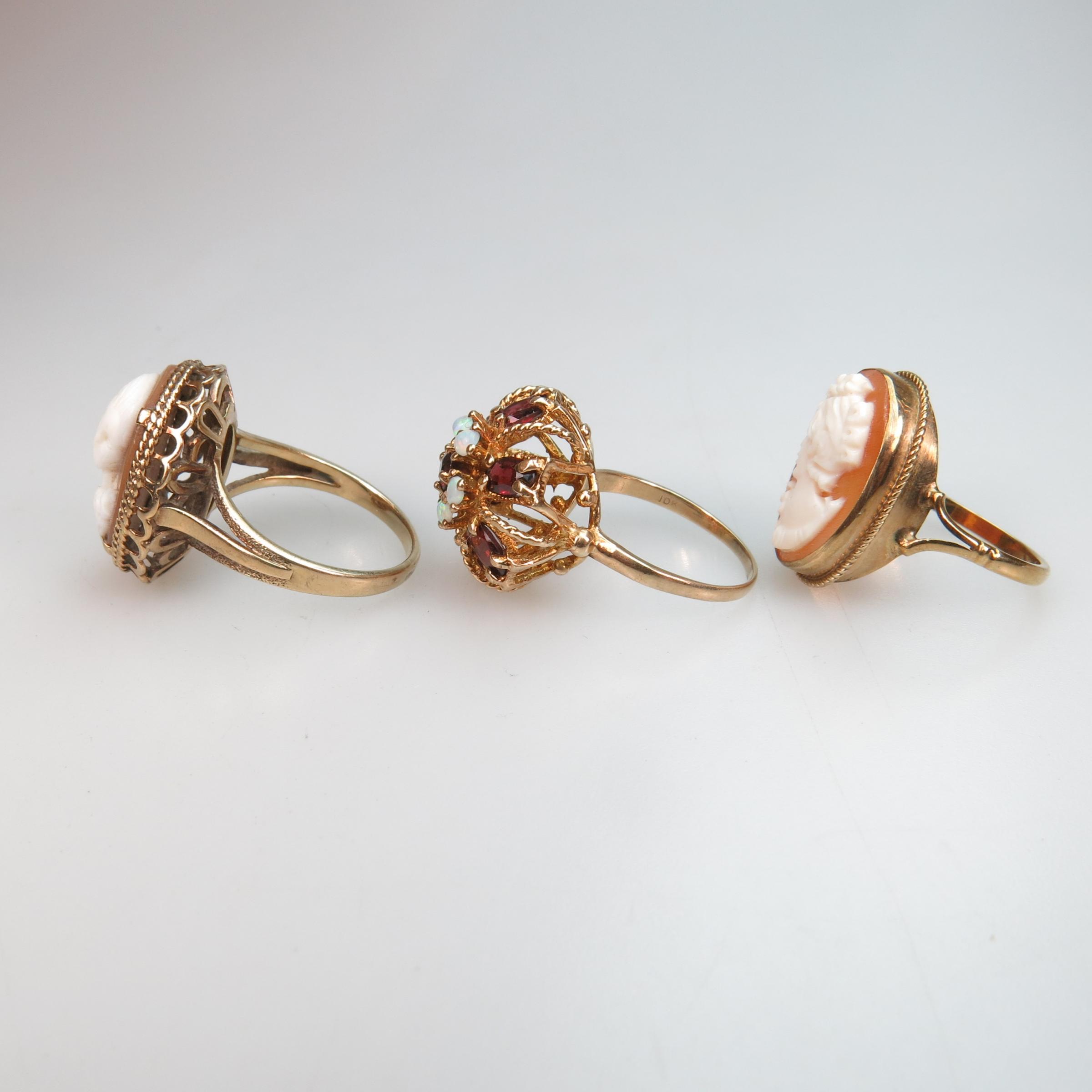 3 Yellow Gold Rings 