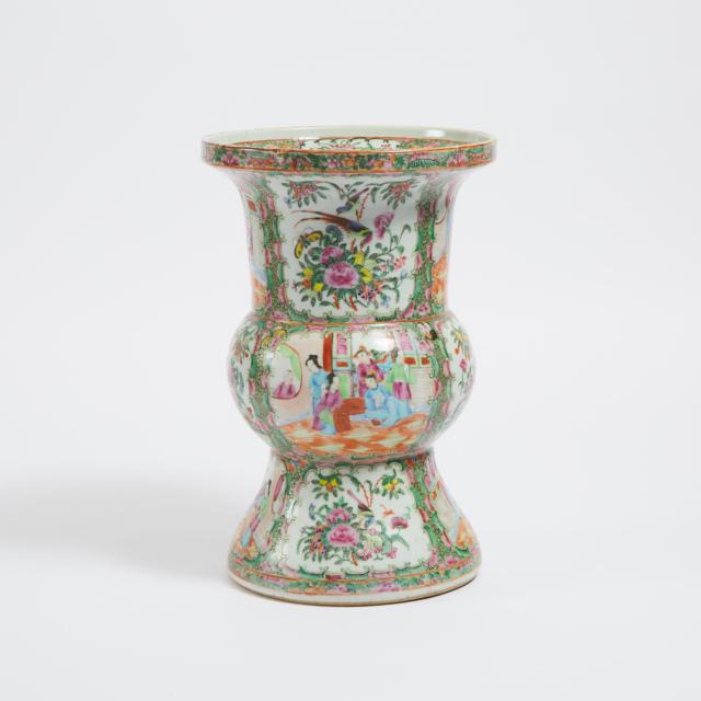 A Canton Famille Rose Beaker Vase, Late 19th/Early 20th Century