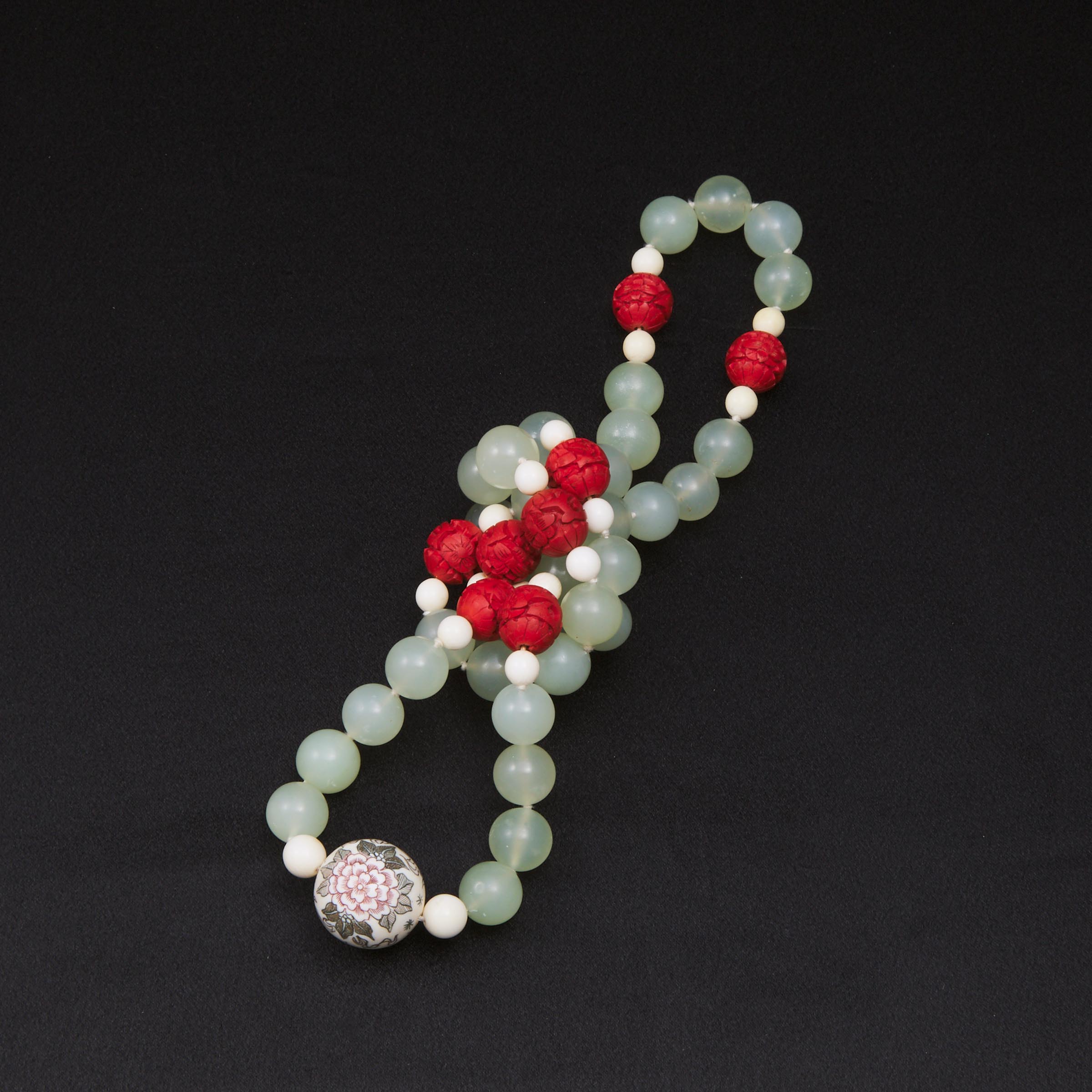 A Beaded Jade Necklace, Early 20th Century