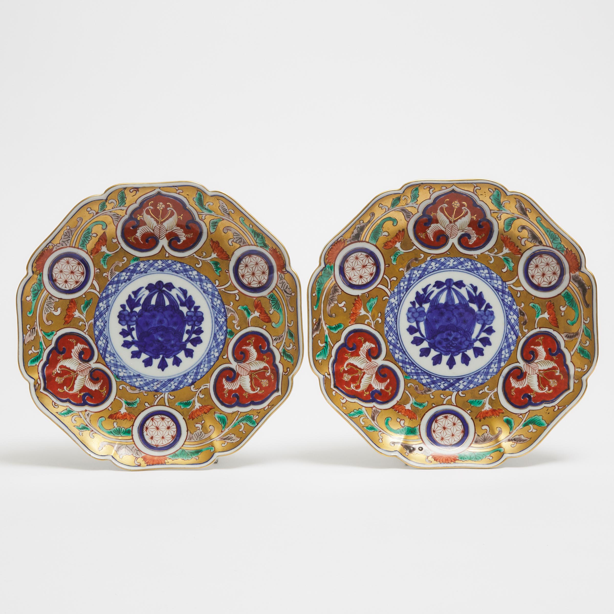 A Pair of Japanese Imari Lobed Dishes, Meiji Period