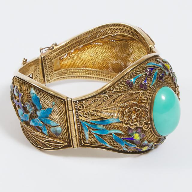 A Chinese Silver Gilt Filigree Hinged Bangle, Late Qing/Republican Period 