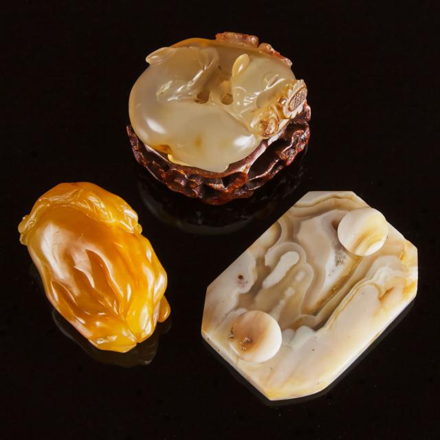 A Group of Three Chinese Agate Carvings, 19th Century and Later