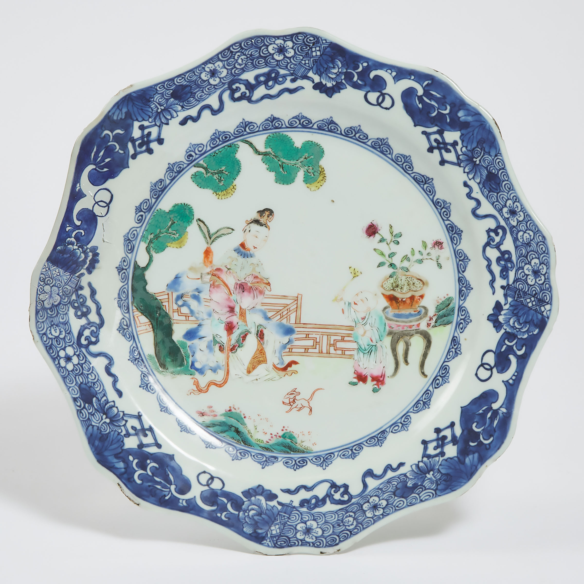 A Chinese Export Blue and White Famille Rose Plate, Late 18th Century