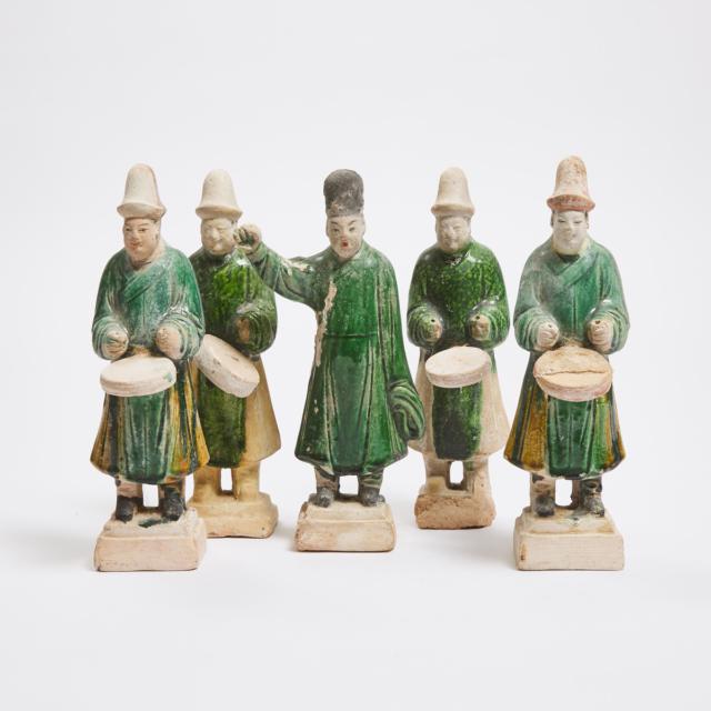A Group of Thirteen Green-Glazed Pottery Figures and a Palanquin, Ming Dynasty (1368-1644)