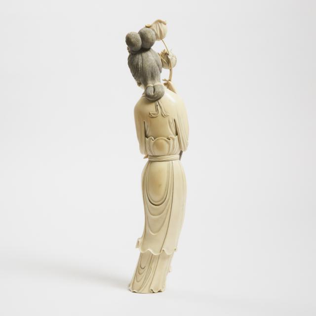 A Large Ivory Carving of a Female Immortal, Early to Mid 20th Century
