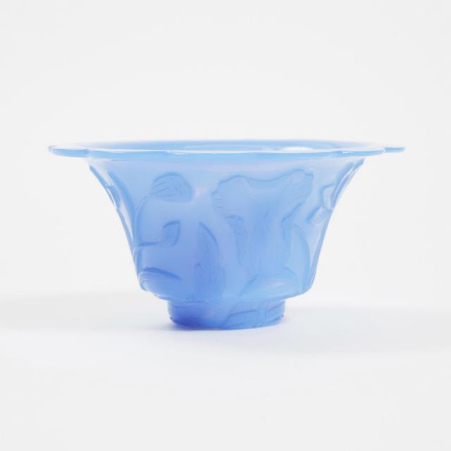 A Blue Peking Glass Bowl, Late 19th/Early 20th Century