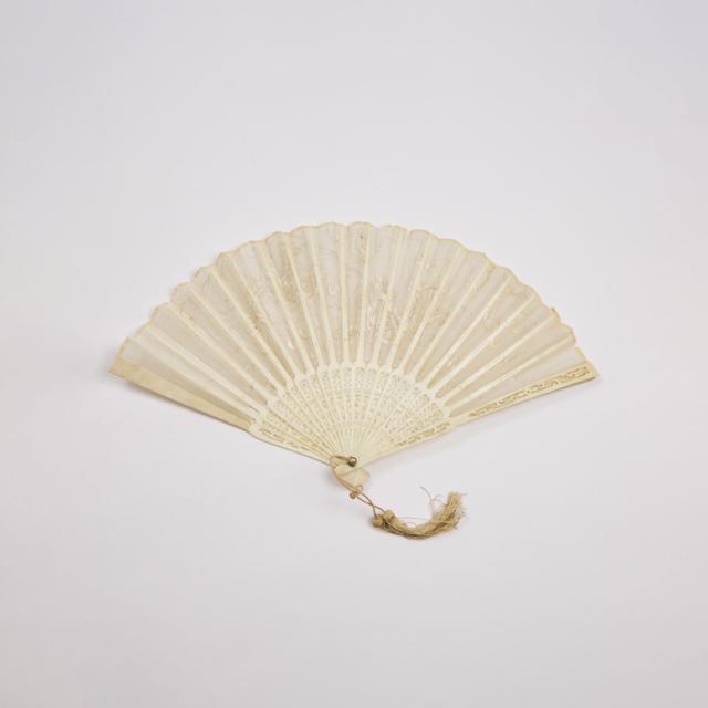 A Chinese Embroidered Gauze and Bone Brisé Fan With Lacquer Box, 19th Century