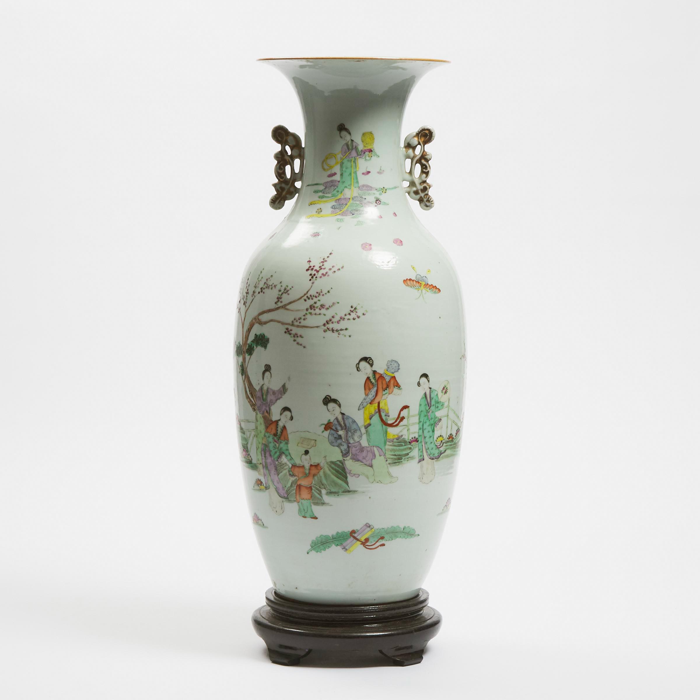 A Famille Rose Baluster Vase, Zhushan, Republican Period