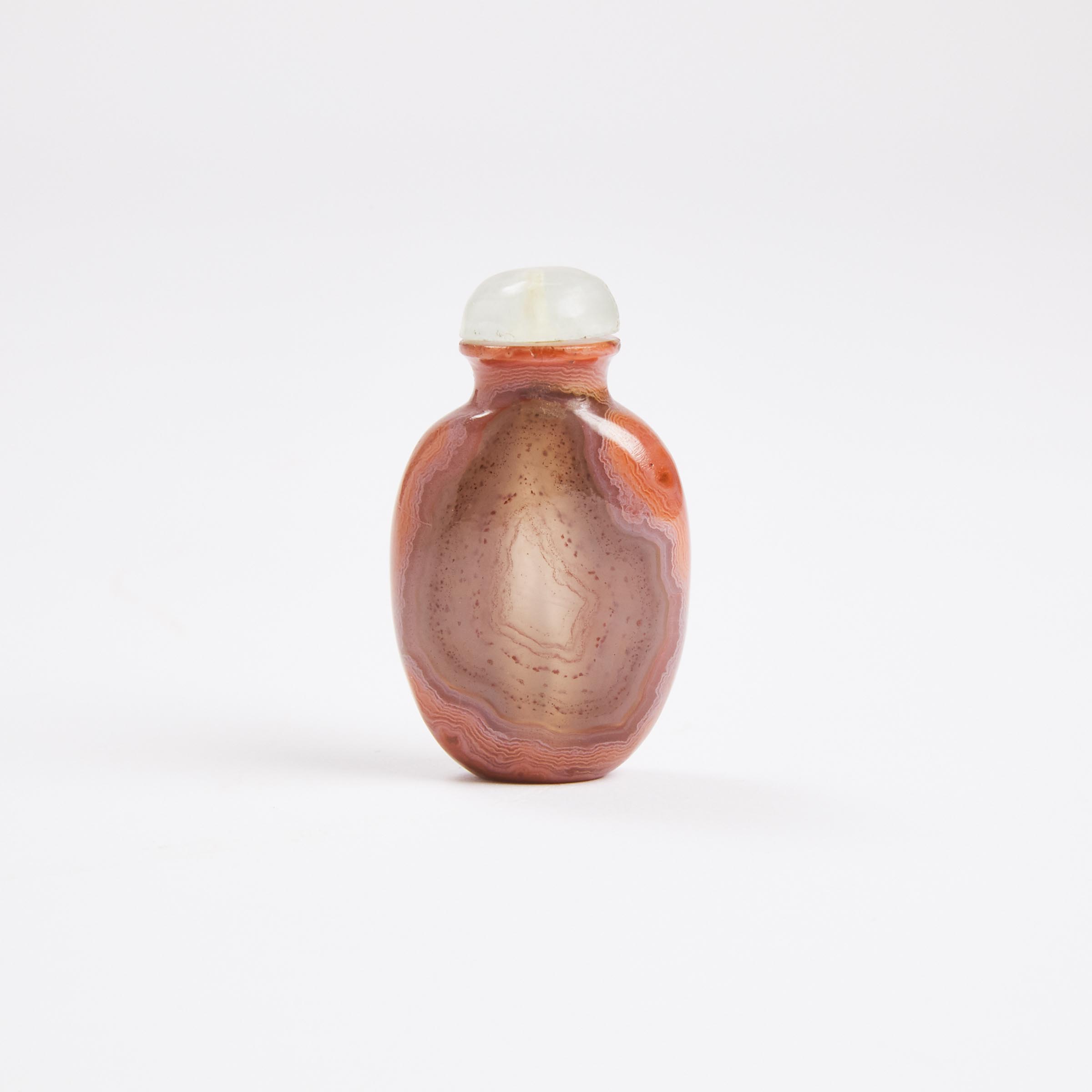 A Small Agate Snuff Bottle, 19th Century