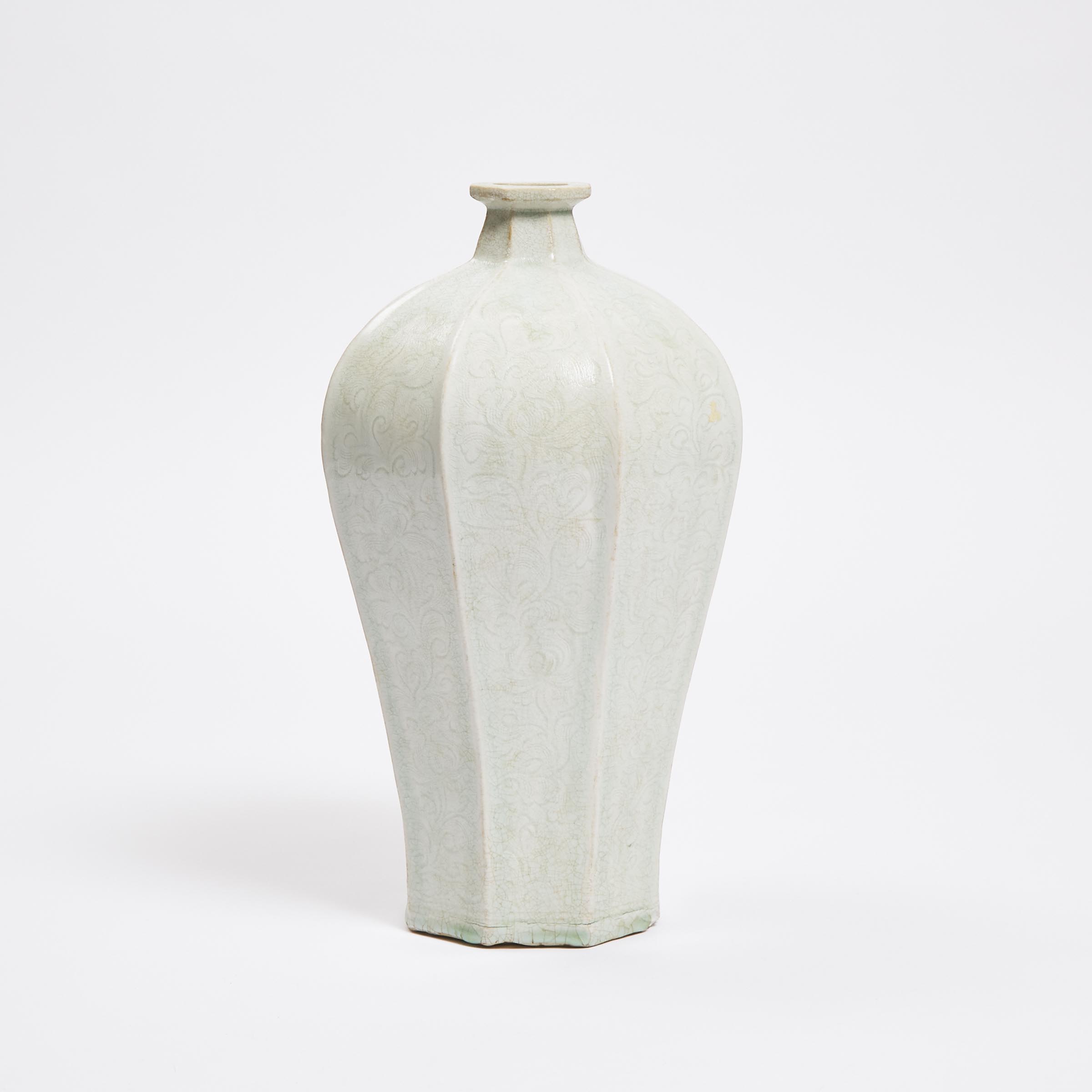 A Qingbai Octagonal Vase, Meiping, 20th Century